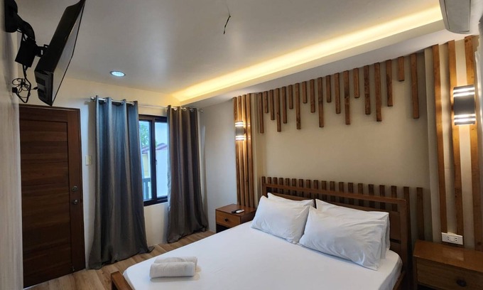 Pili Apartment | Winch Unit 4 ~ Near CWC Cable Park & Golf Course