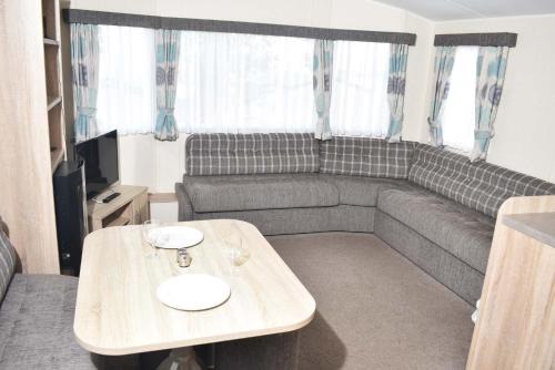 Fiddington House | Winchester Bronze SS20 Pet Friendly