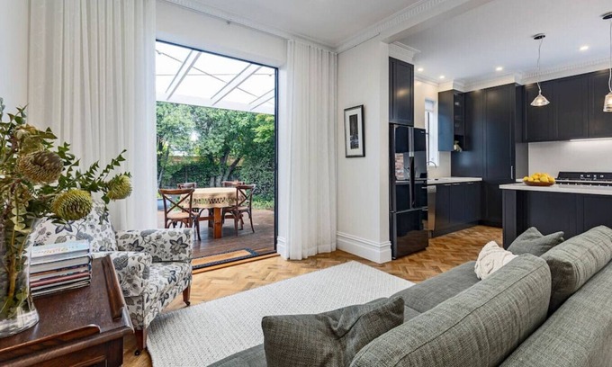 Moonee Ponds Apartment | Winchester St Moonee Ponds·