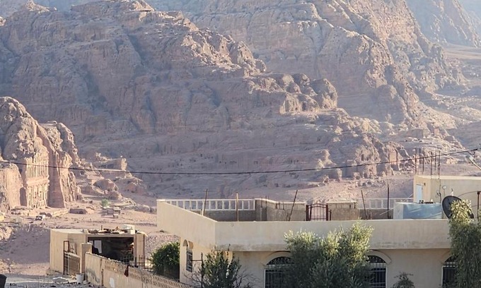 Wadi Musa Bed & Breakfast | Window on petra