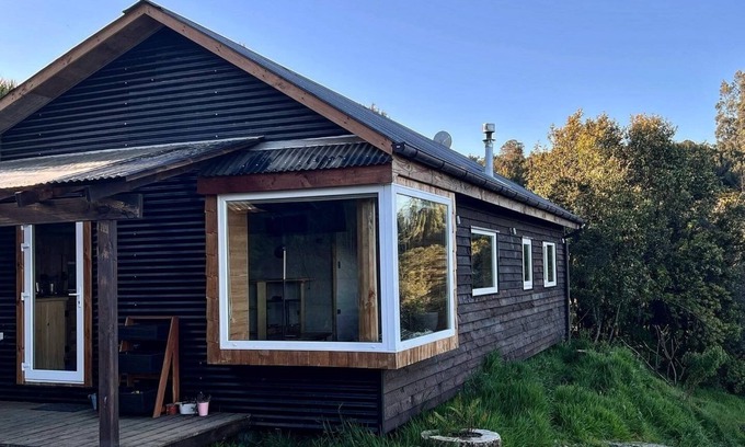 Castro Cabin | Window to the Fjord: Cabin with Stunning Viewn