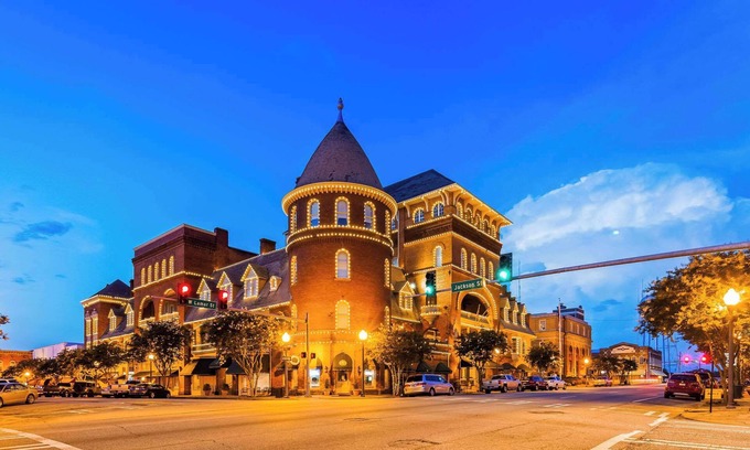 Americus Hotel | Windsor Hotel, an Ascend Collection Hotel