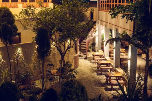 Sainbu Hotel | Windy Hill Hotel And Restaurant