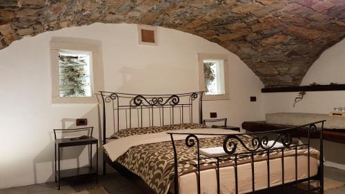 Slap House | Wine cellar room