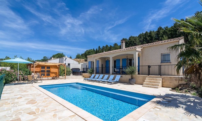 Felines-Minervois Villa | Wine Country Family Villa
