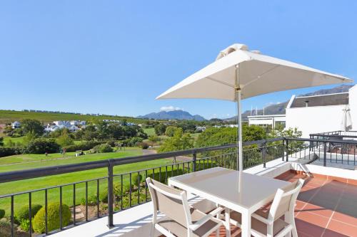 Stellenbosch Cabin | Winelands Golf Lodges 8
