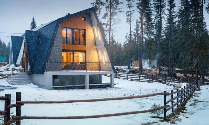 Kasidoli Cottage | Winter House TT - Modern Two Bedroom Cottage