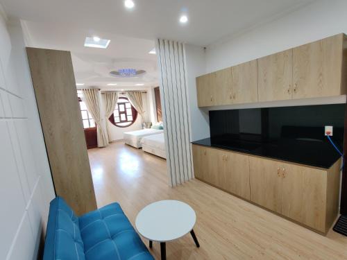 Ninh Kieu House | Winter Spring Homestay Center