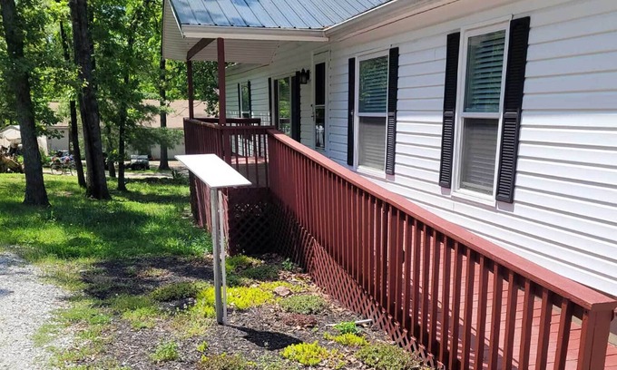 Galmey House | Wish You Were Here Spacious Pomme de Terre Lake Home with AC, WiFi, in Galmey