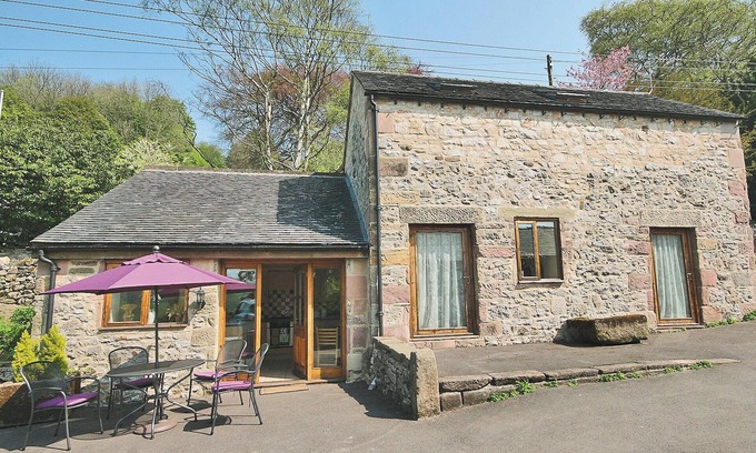 Bonsall Cottage | Wisteria Cottage - E5387