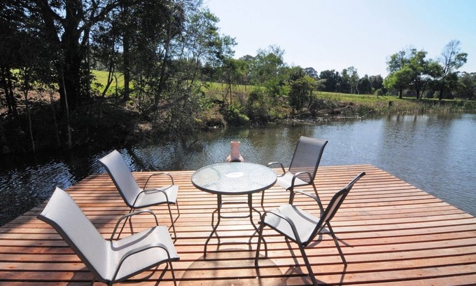 Tapitallee Cottage | Wisteria Cottage @Tapitallee Lodges