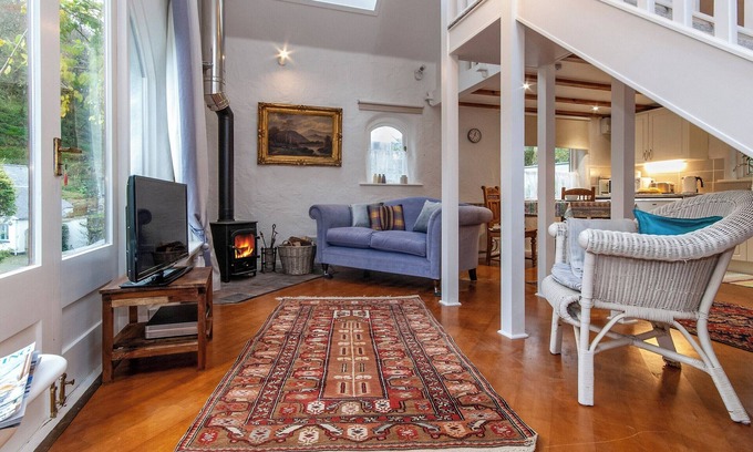 Fishguard Cottage | Wisteria Lodge - QC1677