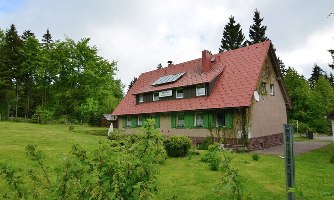 Tabarz Apartment | Wohnung in Tabarz mit Garten und Spielplatz