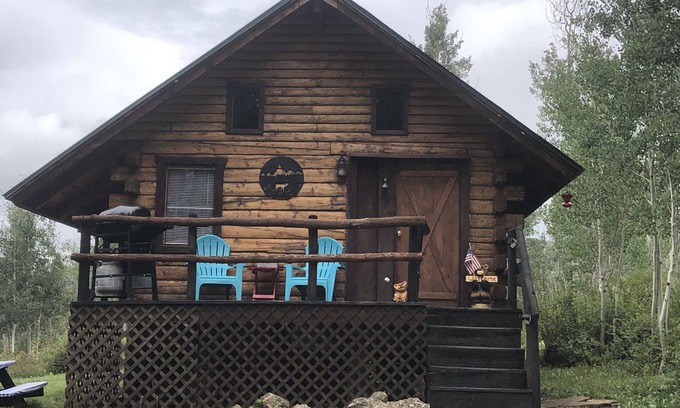 Dolores Cabin | Wolf Den Cabin is cozy and rustic that overlooks the beautiful aspens trees.