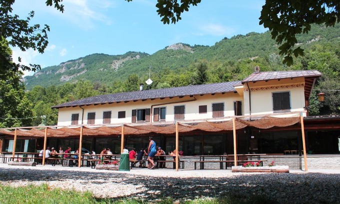 Demonte House | Wolf Village