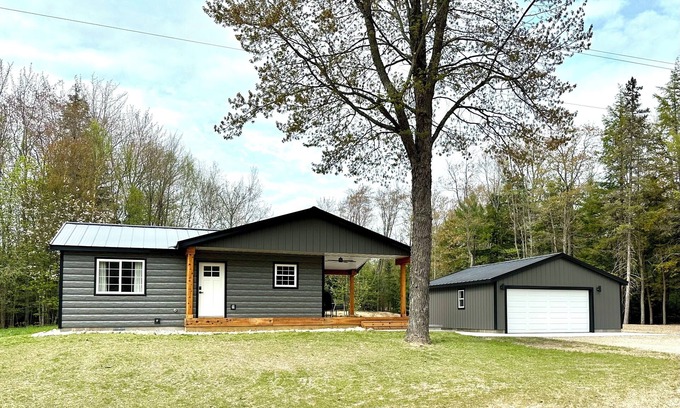 Eckerman House | Wonderful 2-bedroom house in Eckerman