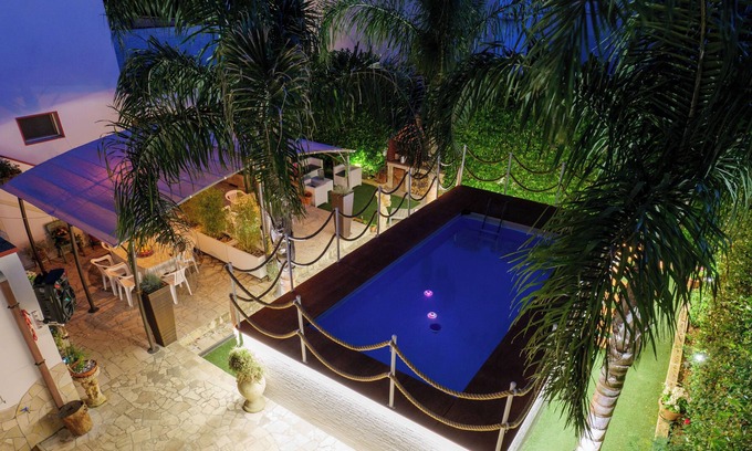 Giuggianello Apartment | Wonderful Aurora holiday home