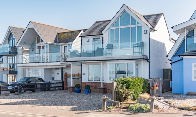 Swalecliffe House | Wonderful family beach house sleeping 7 guests in 4 bedrooms