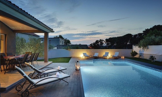 Vinkuran House | Wonderful finca with private heated pool