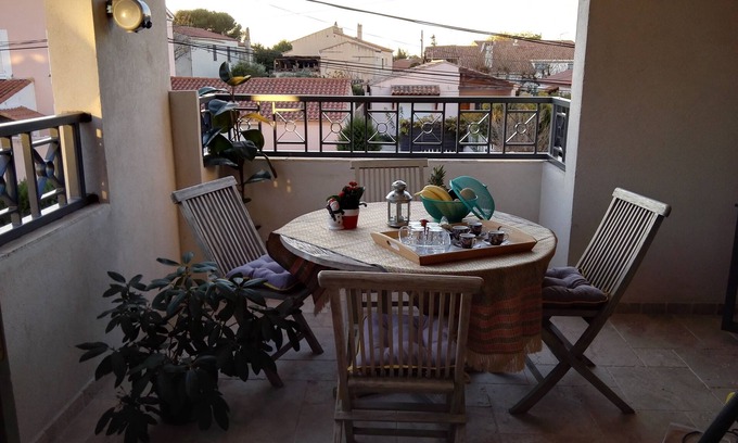 Fos-sur-Mer House | Wonderful house at the heart of Provence 1km to beach with terrace and parking