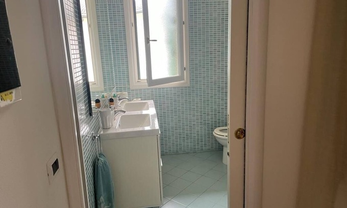 Pinarella House | Wonderful large house for large groups 15' from the sea. Pets allowed.
