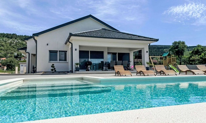 Donji Prolozac House | Wonderful private villa with A/C, WIFI, private pool, TV, terrace, panoramic view and parking