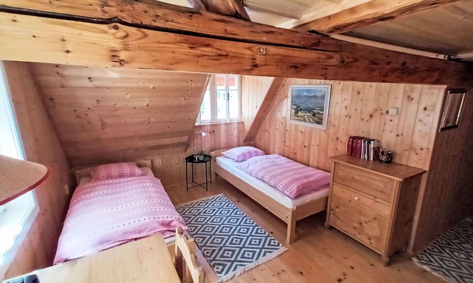 Korenov Villa | Wonderful private villa for 5 guests with WIFI, terrace and parking