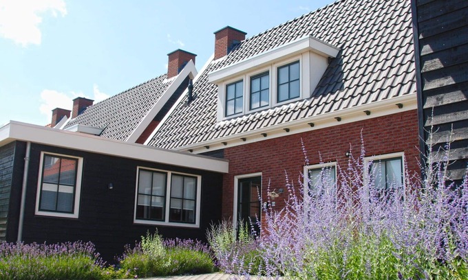 Colijnsplaat House | Wonderful private villa for 6 people with WIFI, hot tub, TV and terrace