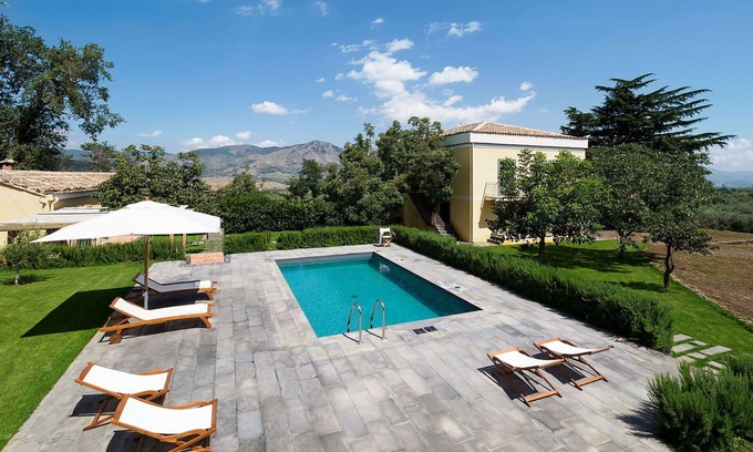 Rovittello Villa | Wonderful private villa for 10 people with private pool, WIFI, TV, terrace, pets allowed and par.