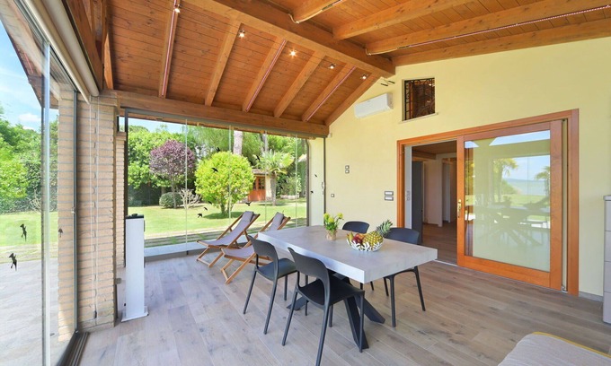 San Feliciano House | Wonderful private villa for 5 guests with WIFI, A/C, TV, terrace, pets allowed and parking