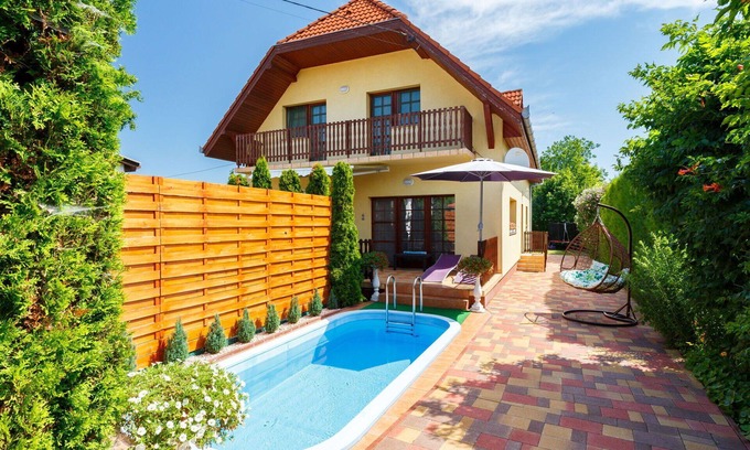 Balatonkiliti House | Wonderful private villa for 10 guests with WIFI, A/C, private pool, TV, patio and parking