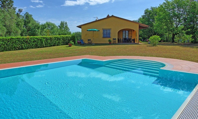 Legoli Villa | Wonderful private villa with WIFI, private pool, TV, terrace, pets allowed, panoramic view, parking