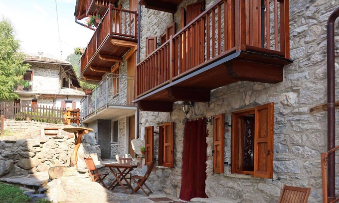 Noasca House | Wonderful private villa for 12 people with TV, patio and parking