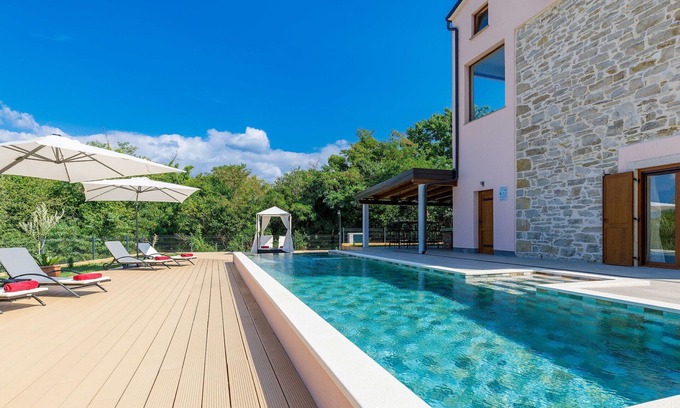 Radini House | Wonderful private villa with WIFI, A/C, private pool, TV, terrace, pets allowed and parking