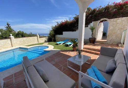 Chimenea Villa | Wonderful Villa Burriana Beach
