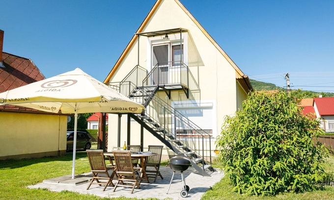Badacsonytomaj House | Wonderful villa for 4 people with WIFI, A/C, TV, balcony and parking