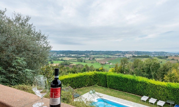 Portacomaro House | Wonderful villa with WIFI, private pool, A/C, terrace, pets allowed, panoramic view and parking