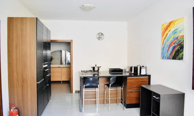 Tal-Ghoqod Apartment | Woodcock central entire apartment