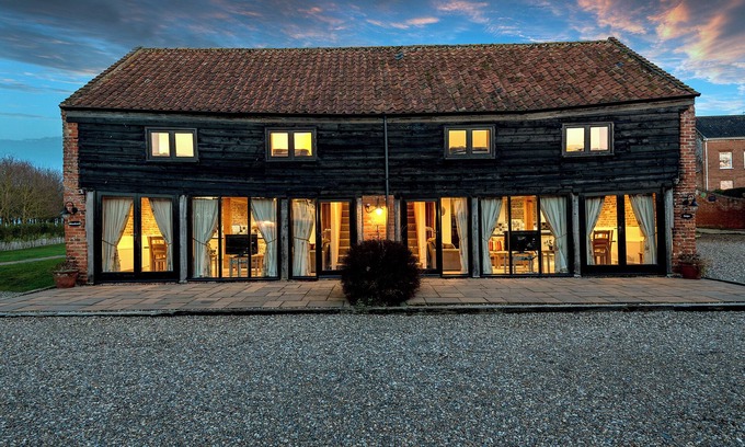 Beccles Cottage | WOODCOCK, pet friendly, character holiday cottage in Wheatacre