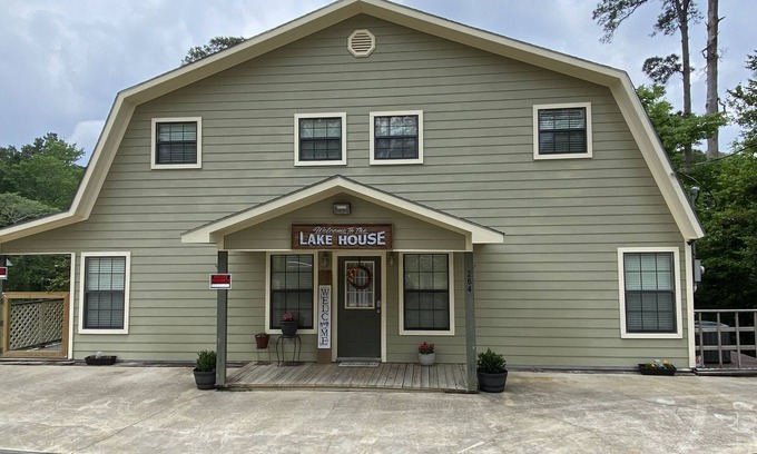 Jasper House | Wooded Bliss at Lake Sam Rayburn