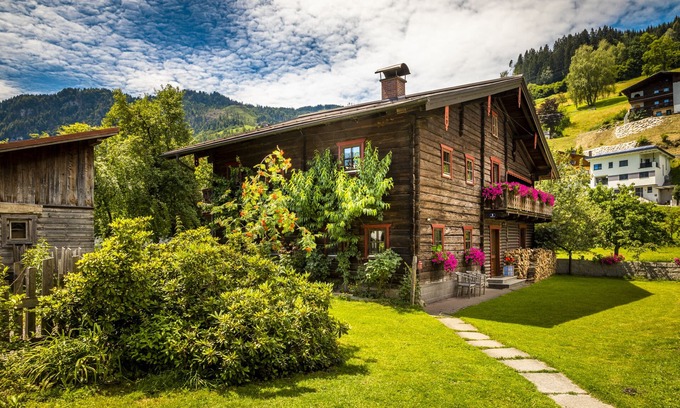 Maschl House | Wooden house - 400 years old - cosy and comfortable