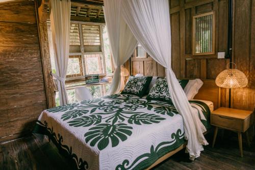 Celuk House | Wooden house at Semadi living