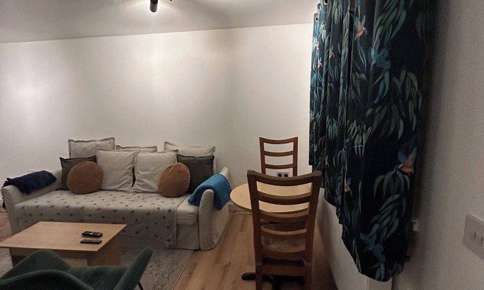 Chapeltown Apartment | Woodhouse Apartment
