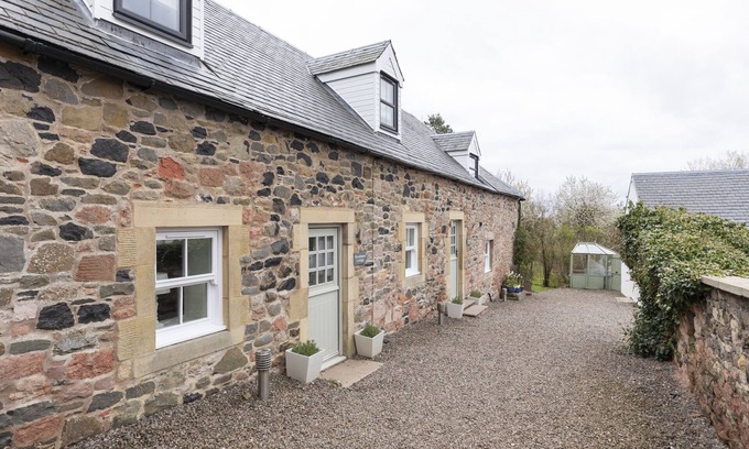 Kelso Cottage | WOODMAN'S, Kelso - sweet one bedroom cottage close to Floors Castle and Kelso