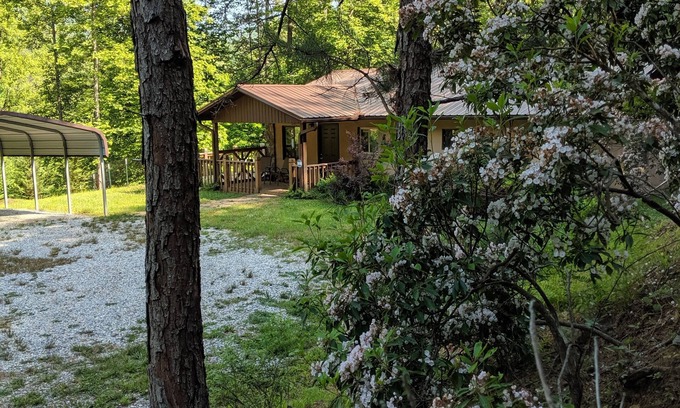 Marble House | Woodridge-Entire House with 50+ acres for your enjoyment
