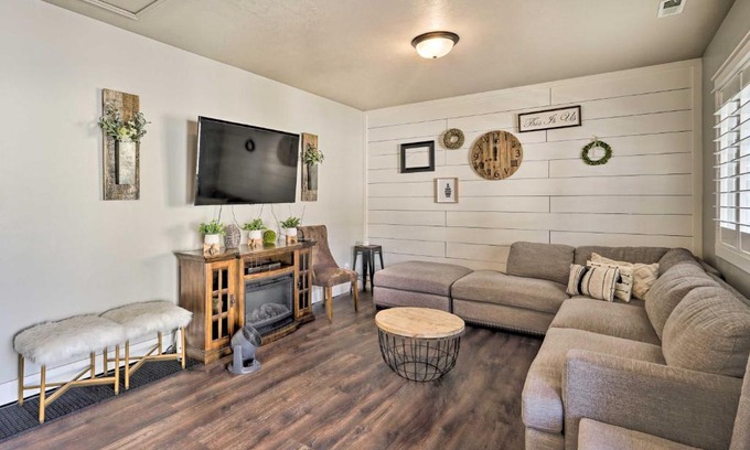 Woods Cross House | Woods Cross Vacation Rental with Hot Tub!