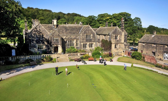 Fenay Bridge House | Woodsome Hall Golf Club Cottage on the Course