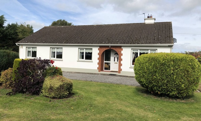 Mayour Cottage | Woodview Cottage, Banagher, County Offaly