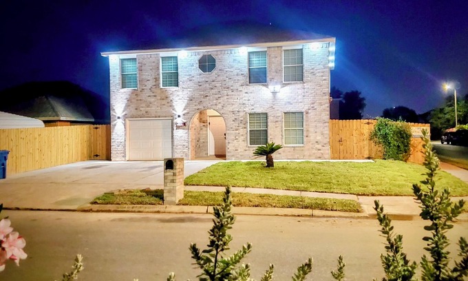 Brownsville House | Work & Play: Near SpaceX + Port of Brownsville