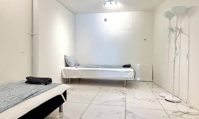 Goteborg Municipality House | Workers - 16 Beds - 2 Bath - All Inc - Near Volvo